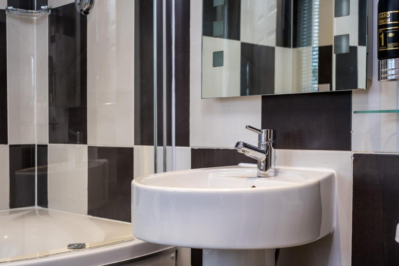 The Howbeck & The Retreat Incl Off-Site Health Club And Parking Ev Point Available Windermere Eksteriør bilde