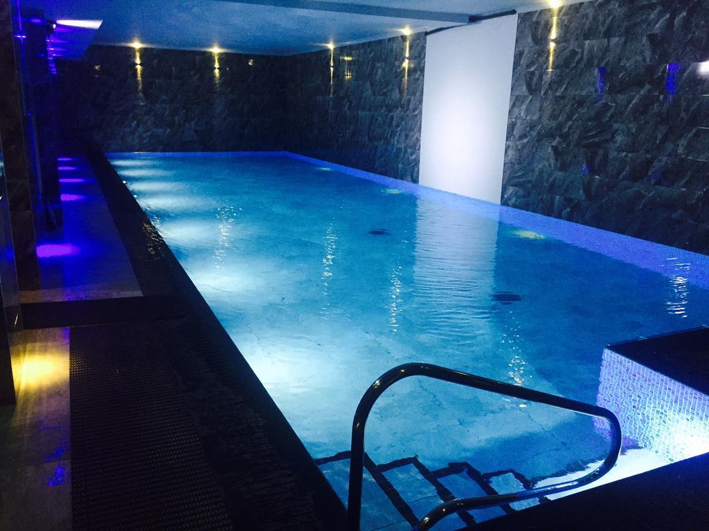 The Howbeck & The Retreat Incl Off-Site Health Club And Parking Ev Point Available Windermere Eksteriør bilde